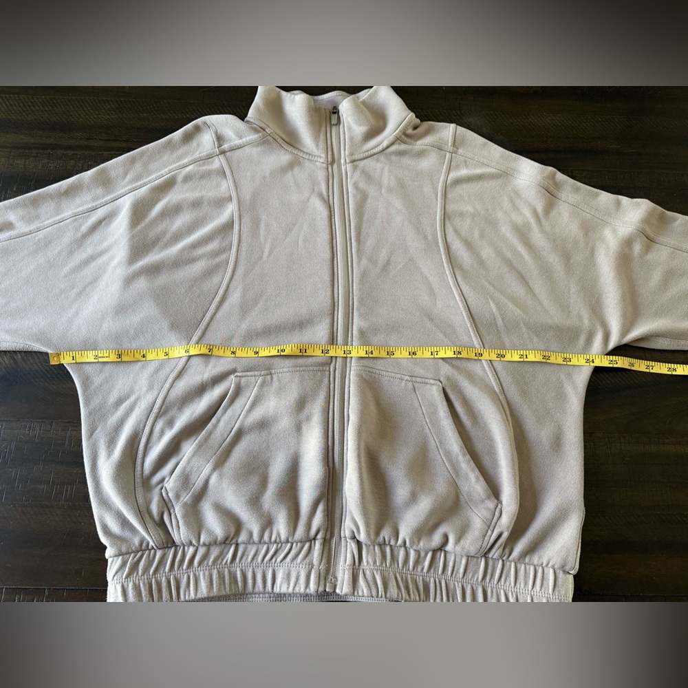 Danskin Light Taupe Zip-Up Jacket size medium - Picture 9 of 10